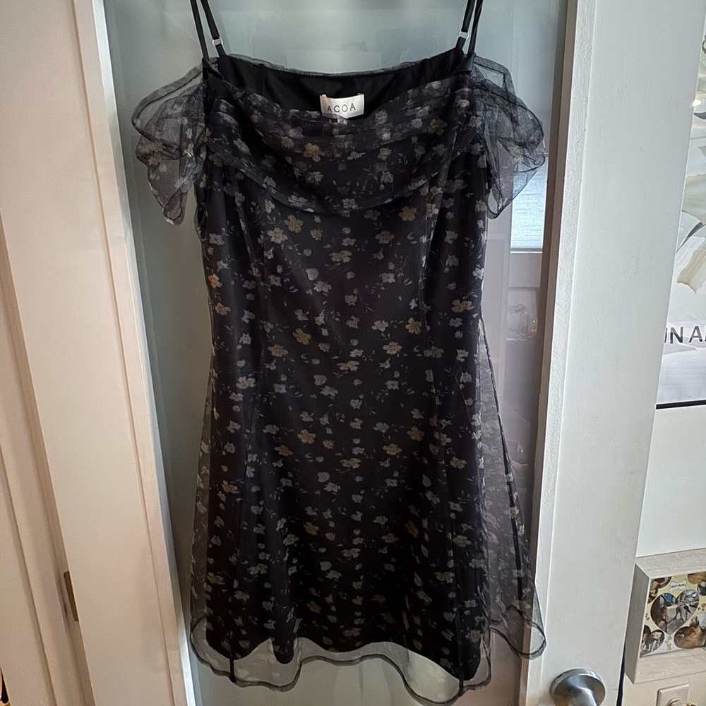 Black Floral Women's Dress size M